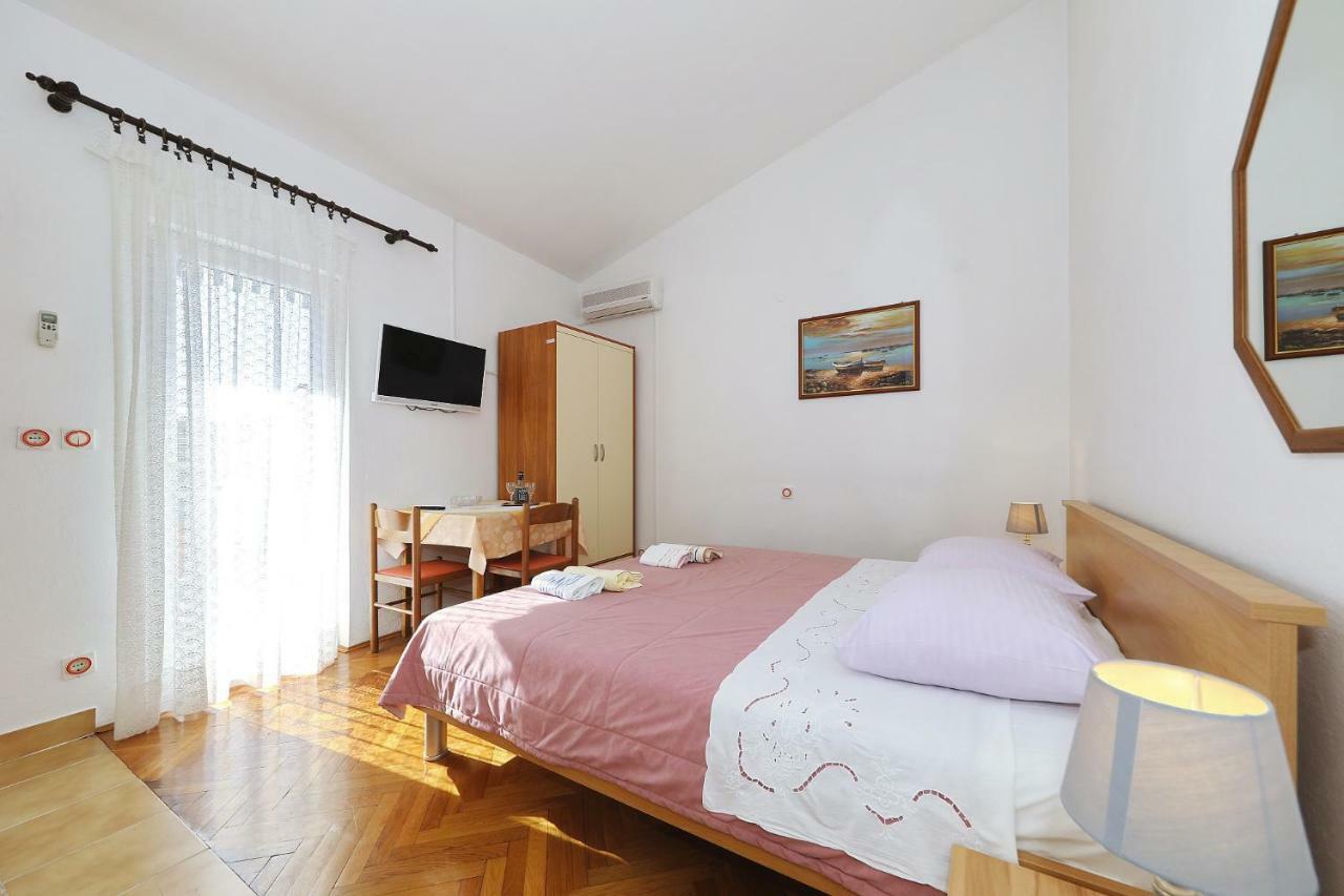 Apartments Vedrana Biograd Na Moru Buitenkant foto