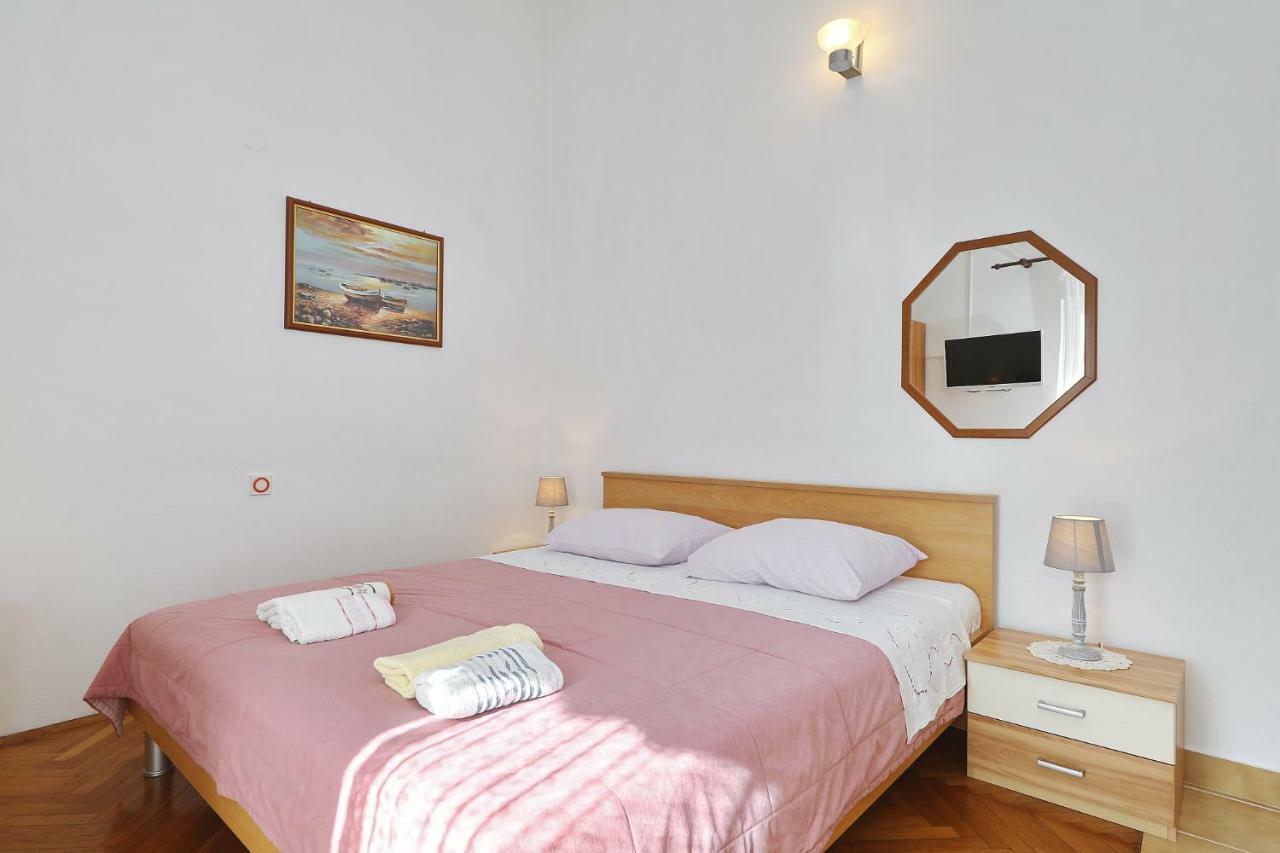 Apartments Vedrana Biograd Na Moru Buitenkant foto