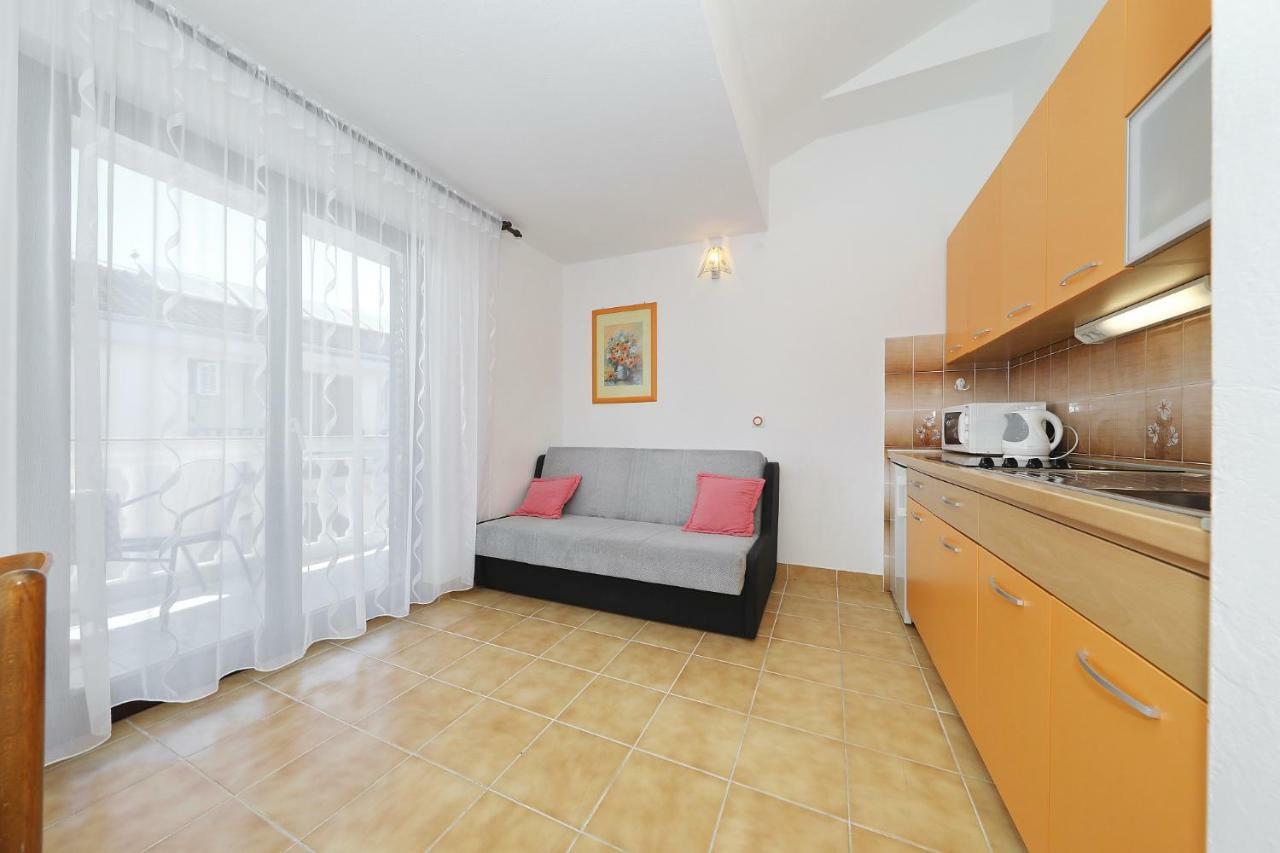 Apartments Vedrana Biograd Na Moru Buitenkant foto