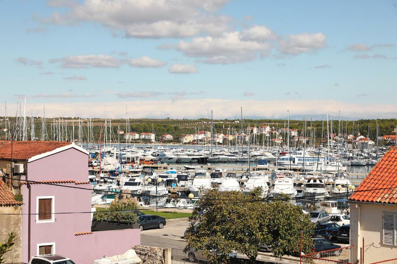 Apartments Vedrana Biograd Na Moru Buitenkant foto