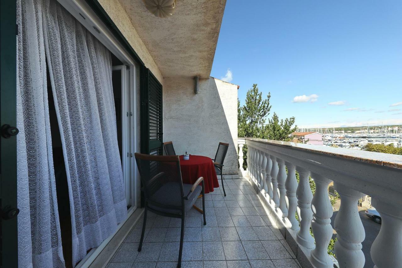 Apartments Vedrana Biograd Na Moru Buitenkant foto