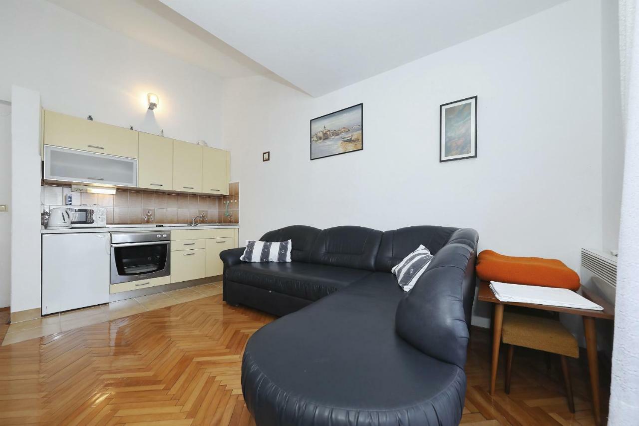 Apartments Vedrana Biograd Na Moru Buitenkant foto