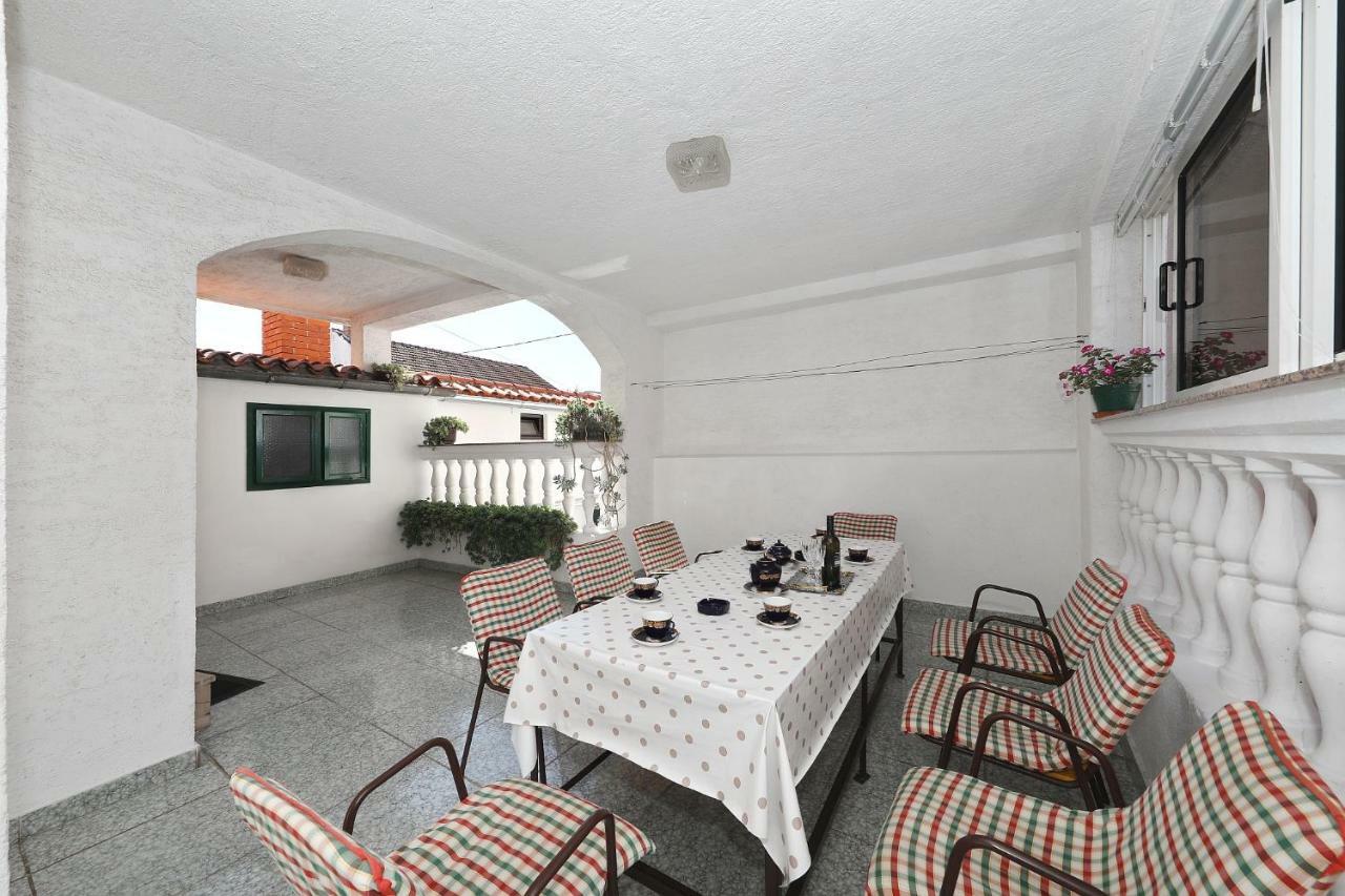 Apartments Vedrana Biograd Na Moru Buitenkant foto
